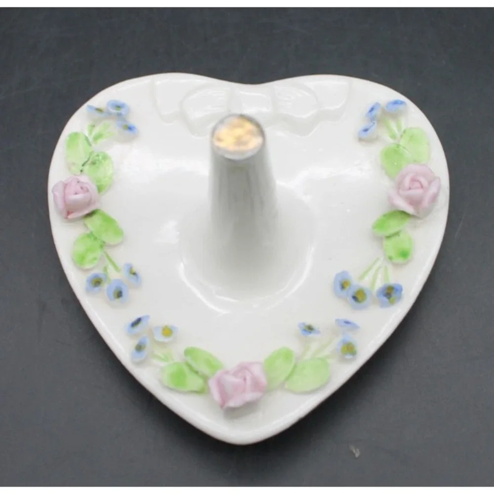 Vintage Heart Shaped Ring Holder Trinket Dish 3D Floral Porcelain Jewelry Stand